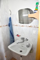 /album/fotogaleria-prve-podlazie/kupelna-umyvadlo-jpg/